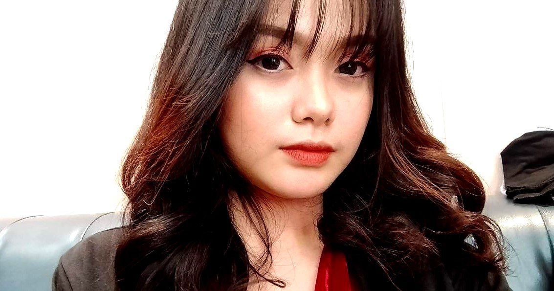 Quan hệ vào cái cô bé nứng của hai cô bạn thân xinh đẹp